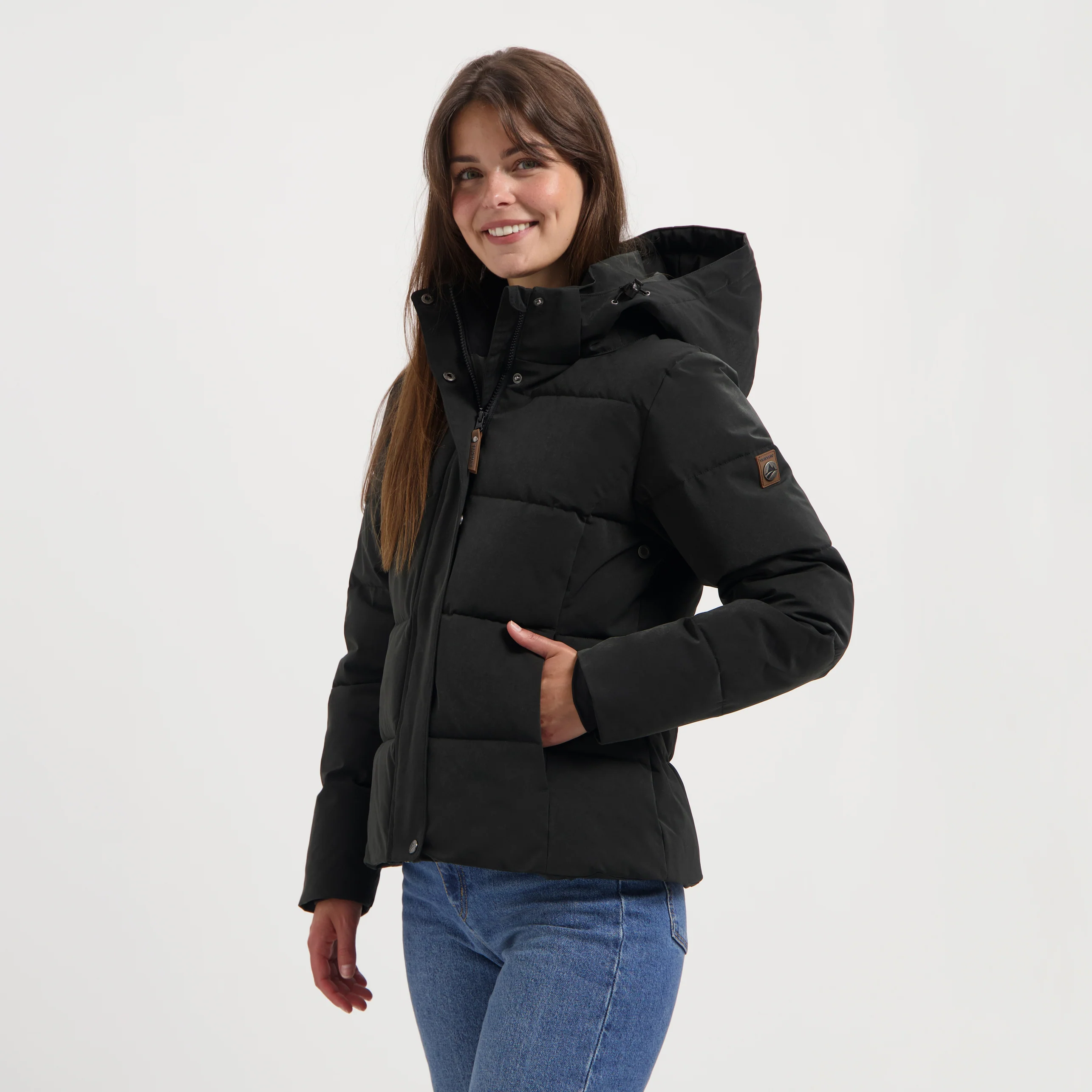 Norra Black - Image 2