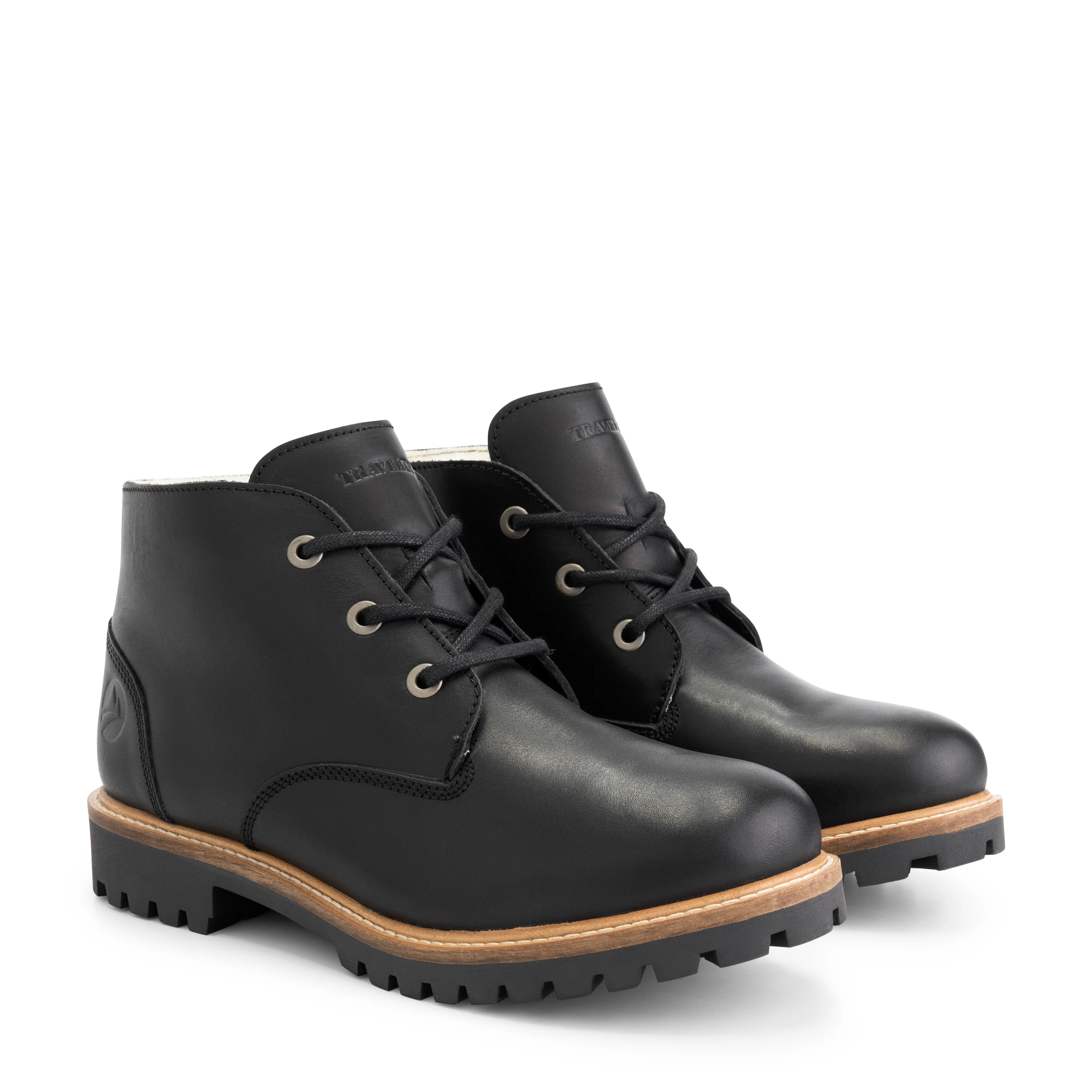 Trehuse Black